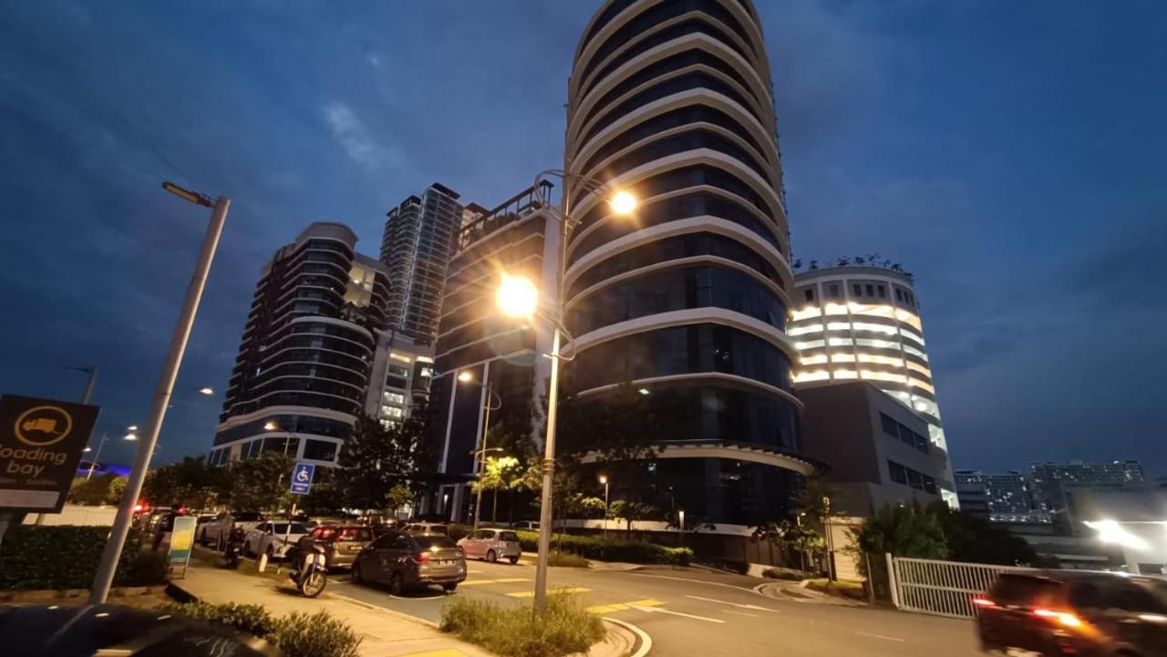 Pacific Towers Star Seksyen 13 Pj Jaya One Parking Pool Kitchen Apartment Петалинг Джая Екстериор снимка